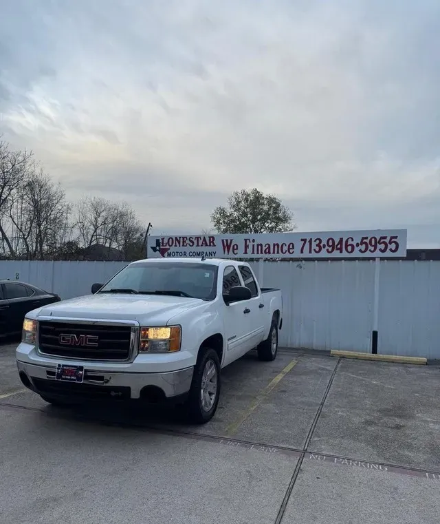 2011 GMC Sierra 1500 2WD SL Crew Cab photo